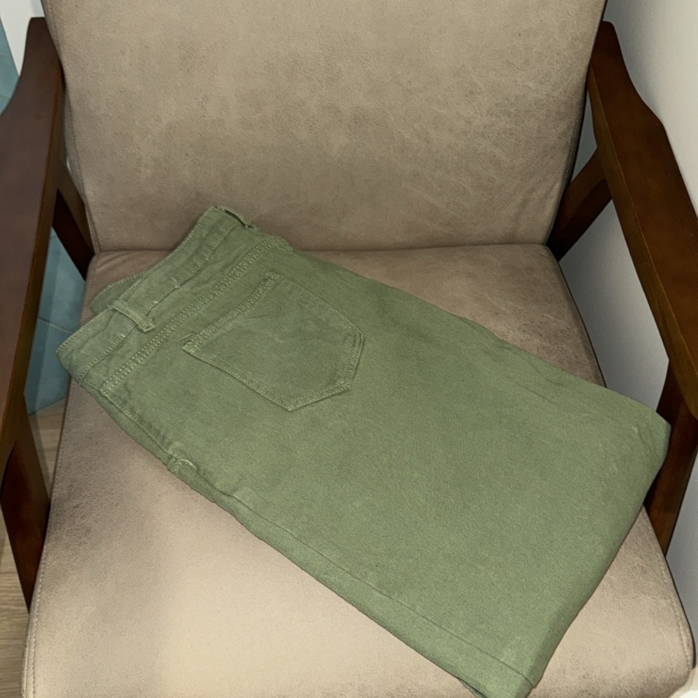 Jeans - Picture 2 of 3